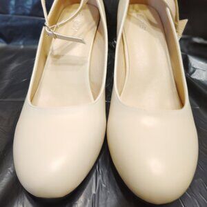 Women's Size EU 45 (13 Regular) Classic Pumps (BRAND NEW)